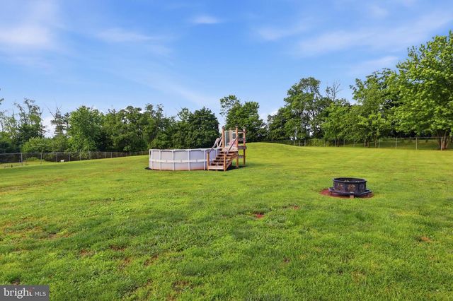 474 BIG MOUNT RD, Thomasville, PA 17364