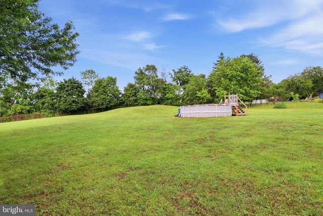 474 BIG MOUNT RD, Thomasville, PA 17364