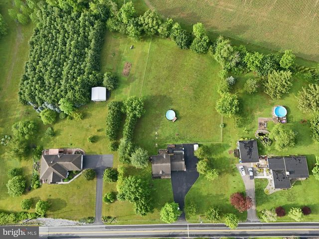 474 BIG MOUNT RD, Thomasville, PA 17364