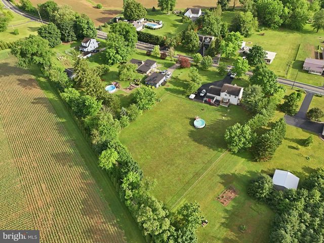 474 BIG MOUNT RD, Thomasville, PA 17364