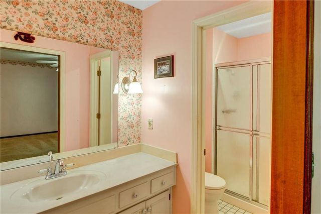 10434 Bradshaw Street, Lenexa, KS 66215