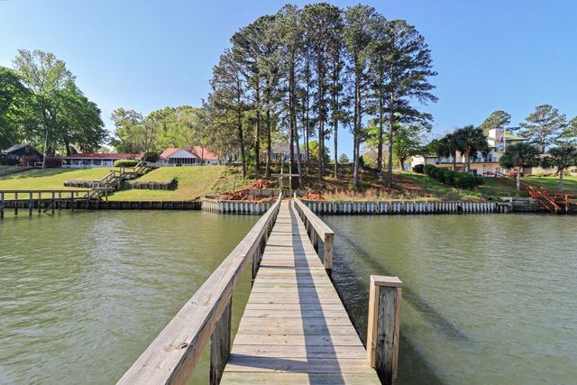 214 Bennette Street, Eutawville, SC 29048