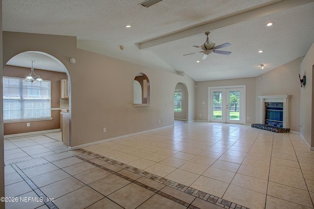 7975 MACINNES Drive, Jacksonville, FL 32244