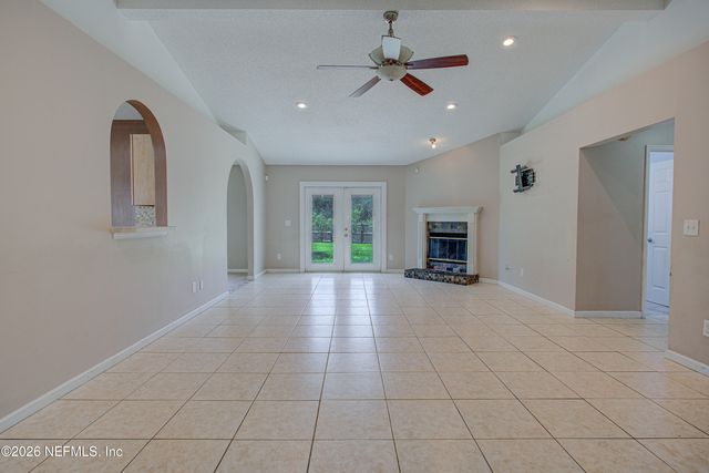 7975 MACINNES Drive, Jacksonville, FL 32244