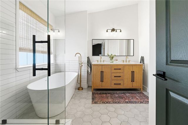 2390 Lunetta Lane, Alpharetta, GA 30004