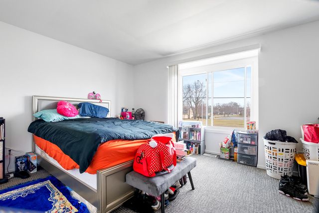 7636 Whitcomb Street, Merrillville, IN 46410