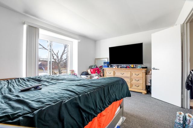 7636 Whitcomb Street, Merrillville, IN 46410