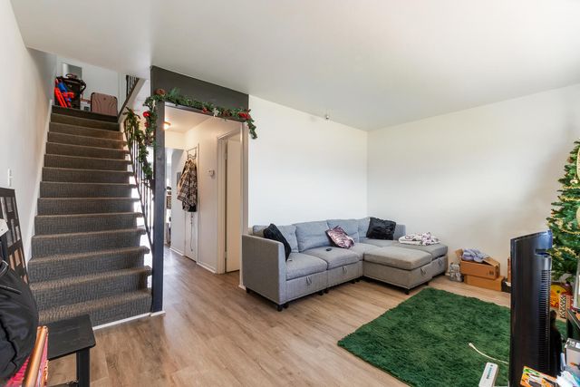 7636 Whitcomb Street, Merrillville, IN 46410