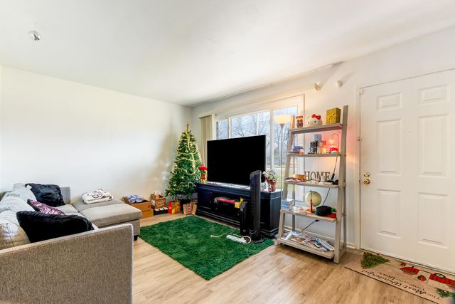 7636 Whitcomb Street, Merrillville, IN 46410