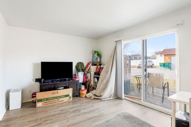 7636 Whitcomb Street, Merrillville, IN 46410