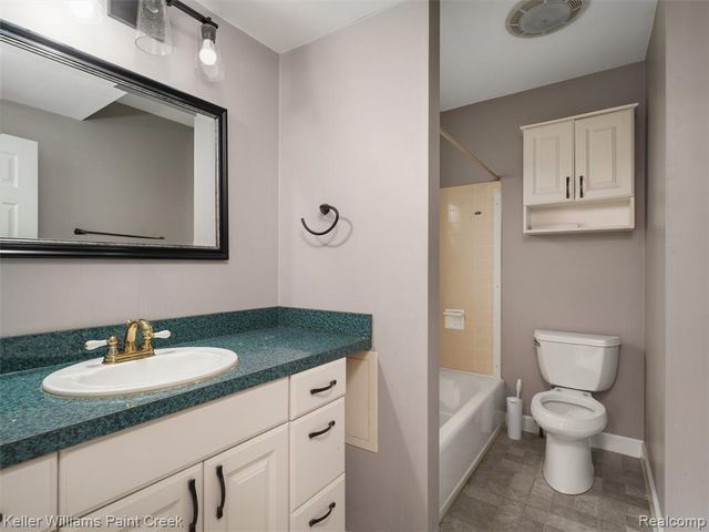 26616 Hampden Street, Madison Heights, MI 48071