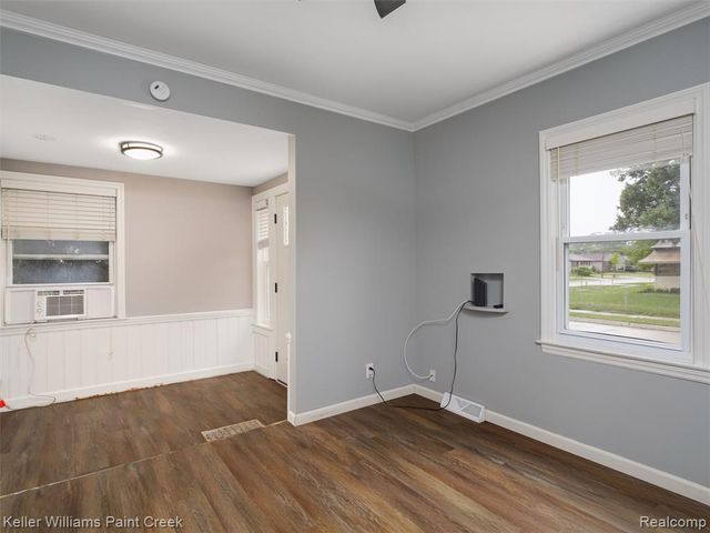 26616 Hampden Street, Madison Heights, MI 48071