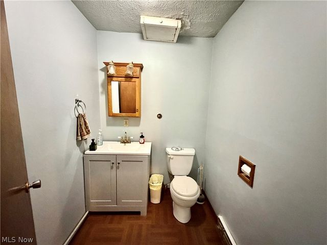 3948 Carson Salt Springs Road, Newton Falls, OH 44444