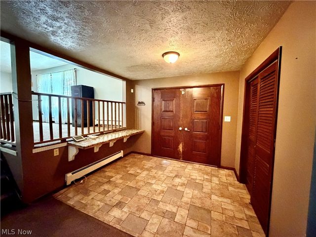 3948 Carson Salt Springs Road, Newton Falls, OH 44444