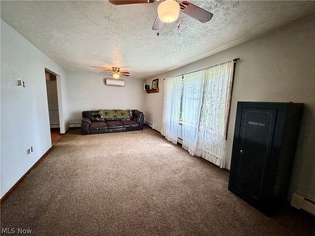 3948 Carson Salt Springs Road, Newton Falls, OH 44444