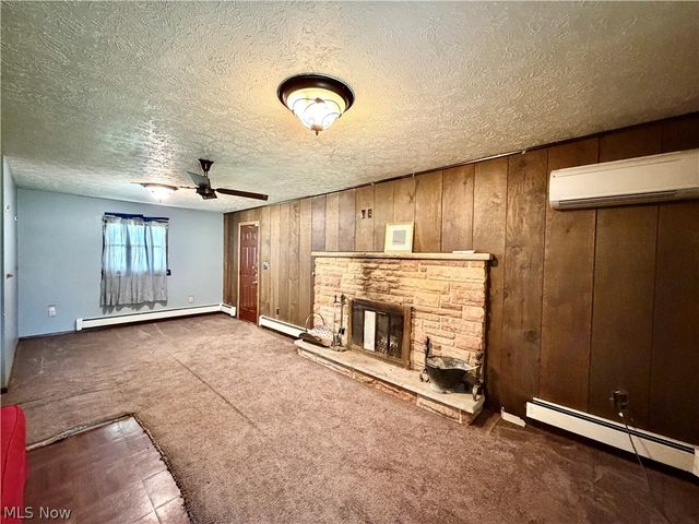 3948 Carson Salt Springs Road, Newton Falls, OH 44444