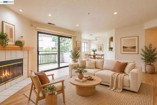 21103 Gary 318A, Castro Valley, CA 94546