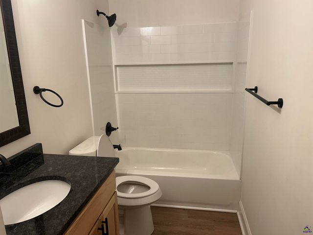 110 Eastlake, Warner Robins, GA 31093