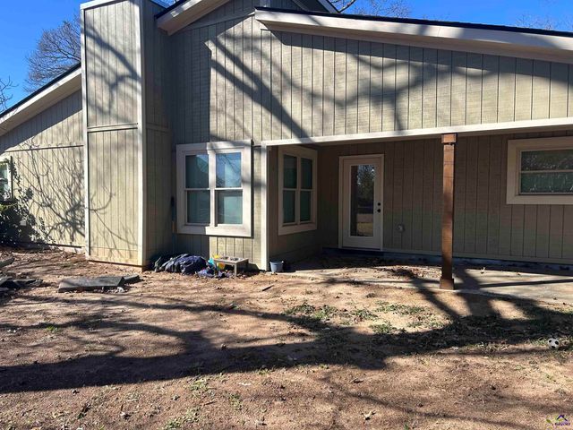 110 Eastlake, Warner Robins, GA 31093