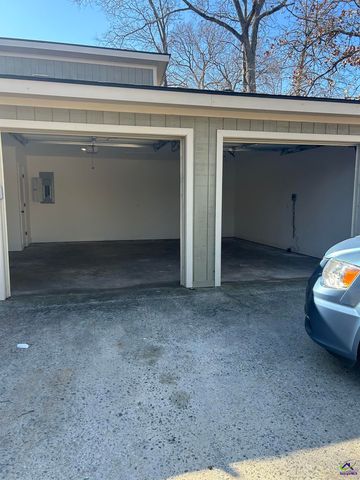 110 Eastlake, Warner Robins, GA 31093