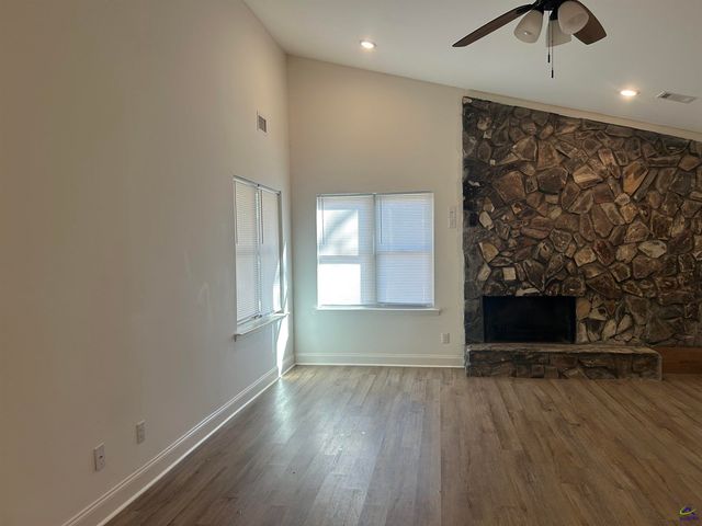 110 Eastlake, Warner Robins, GA 31093