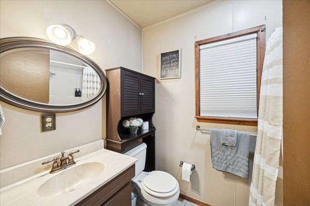 920 Oak Grove Street, La Porte, TX 77571