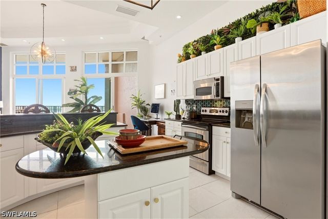 2797 First ST 2105, Fort Myers, FL 33916