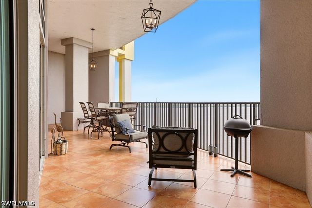 2797 First ST 2105, Fort Myers, FL 33916