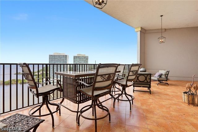 2797 First ST 2105, Fort Myers, FL 33916