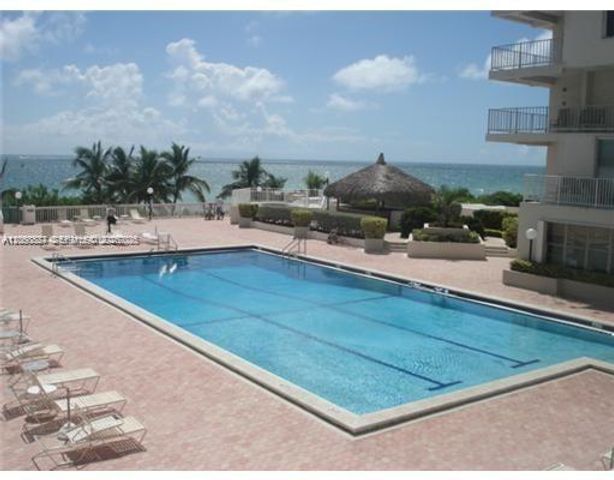 5401 Collins Ave 230, Miami Beach, FL 33140