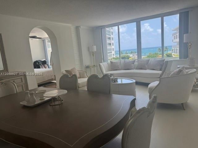 5401 Collins Ave 230, Miami Beach, FL 33140