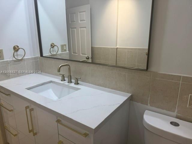 5401 Collins Ave 230, Miami Beach, FL 33140