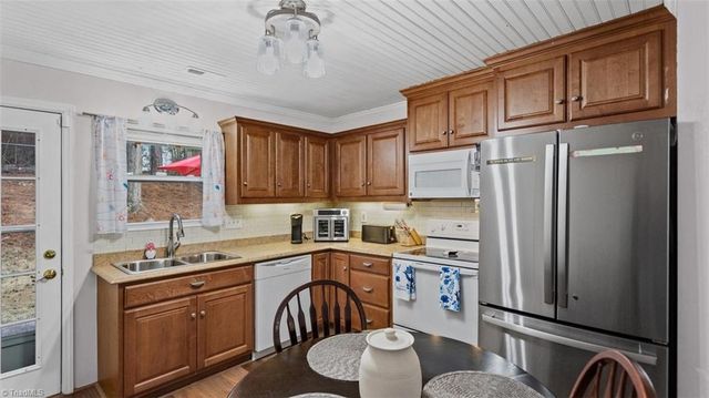 926 Meadowbrook Road, Asheboro, NC 27203