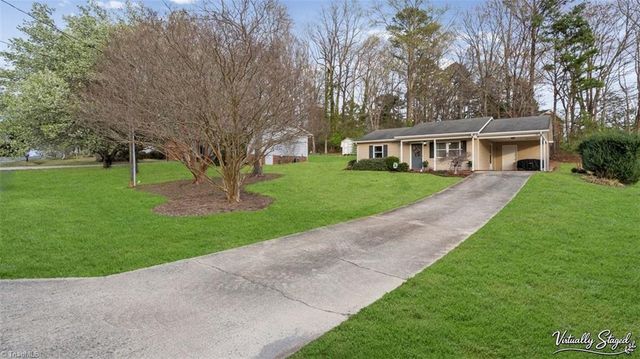 926 Meadowbrook Road, Asheboro, NC 27203