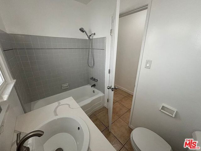 4131 Palmwood Drive 2, Los Angeles, CA 90008