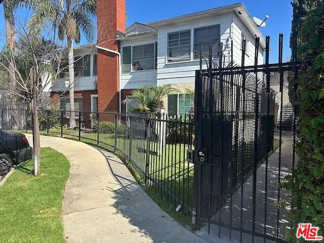4131 Palmwood Drive 2, Los Angeles, CA 90008