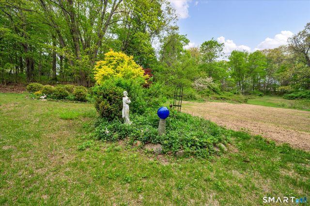 30 Philson Court, Cheshire, CT 06410