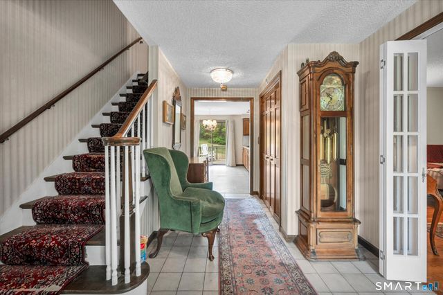 30 Philson Court, Cheshire, CT 06410