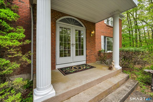 30 Philson Court, Cheshire, CT 06410