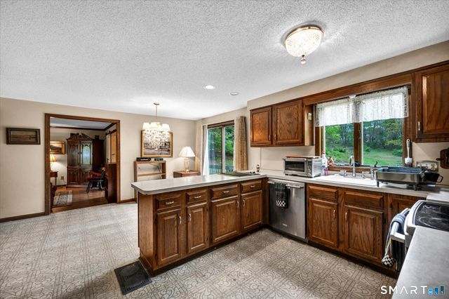 30 Philson Court, Cheshire, CT 06410