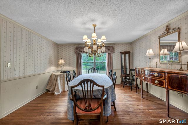 30 Philson Court, Cheshire, CT 06410