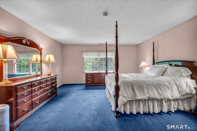 30 Philson Court, Cheshire, CT 06410