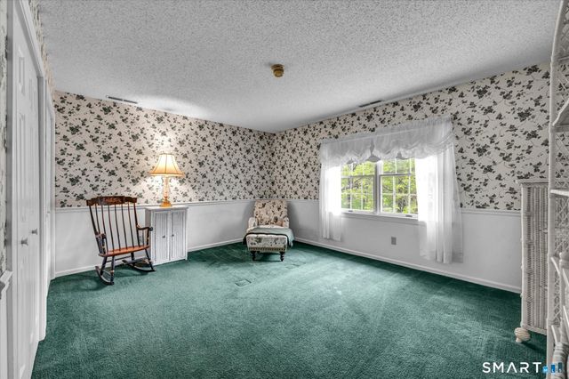 30 Philson Court, Cheshire, CT 06410