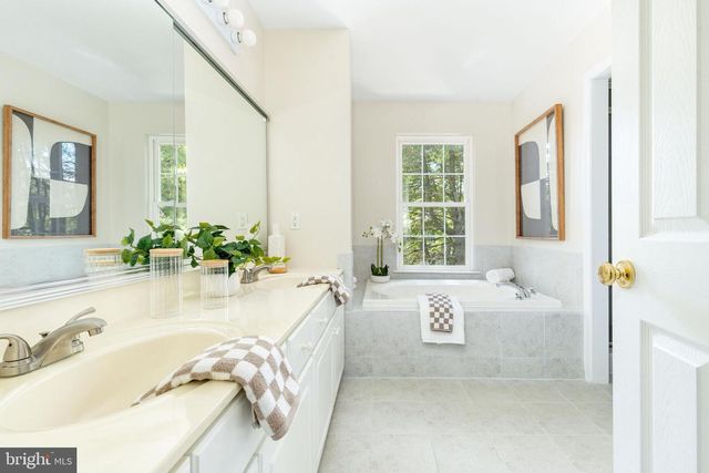 607 ROCKBOURNE MILLS CT, Wallingford, PA 19086
