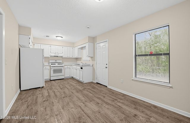 223 One Park Place, Jackson, MS 39212