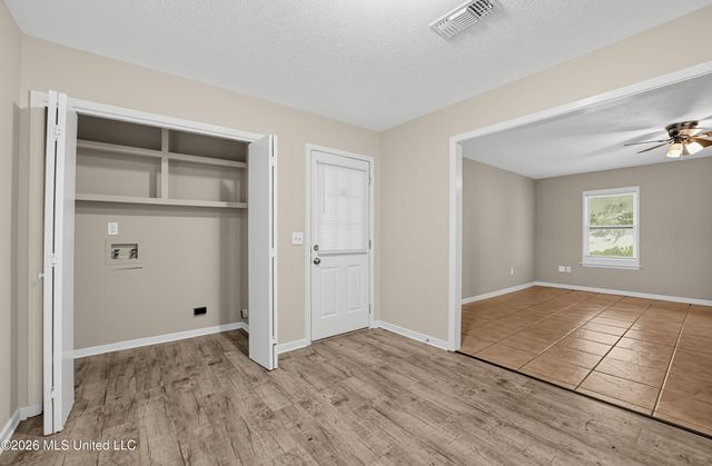 223 One Park Place, Jackson, MS 39212