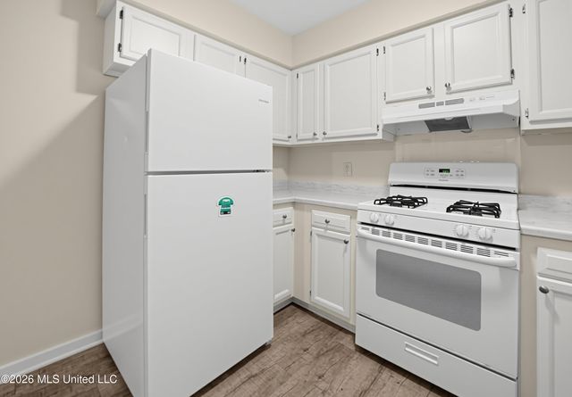 223 One Park Place, Jackson, MS 39212