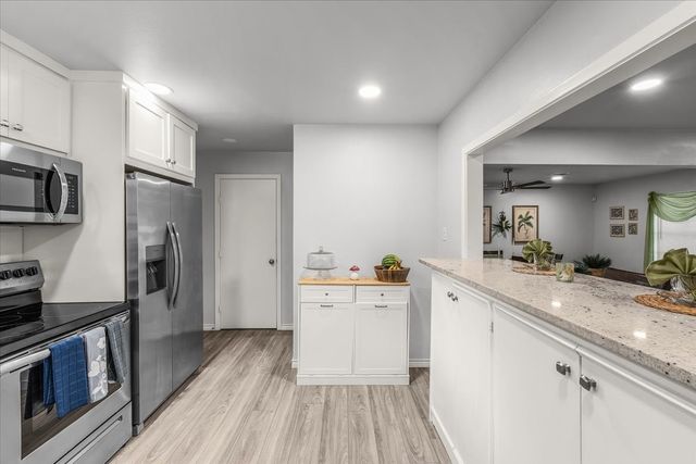 2244 Cambridge Drive, Irving, TX 75061