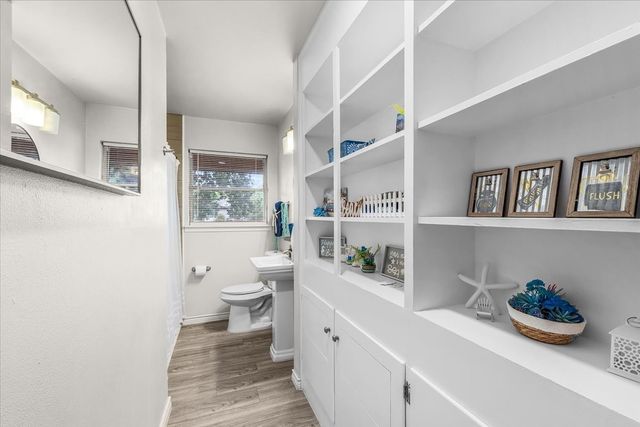 2244 Cambridge Drive, Irving, TX 75061