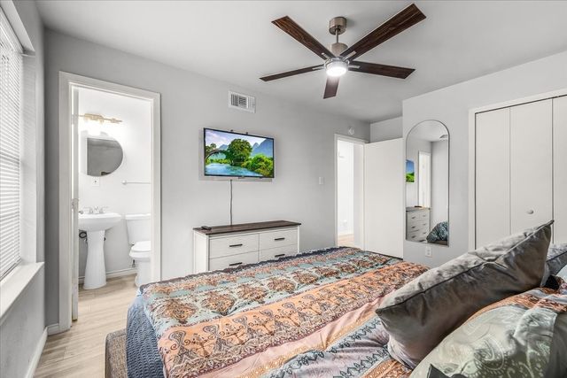2244 Cambridge Drive, Irving, TX 75061